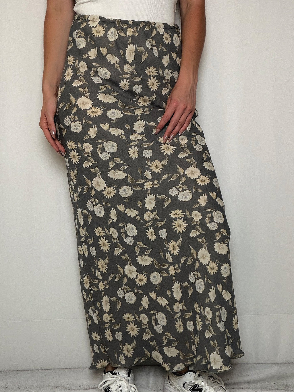 Jupe grise à fleurs S/M vintage