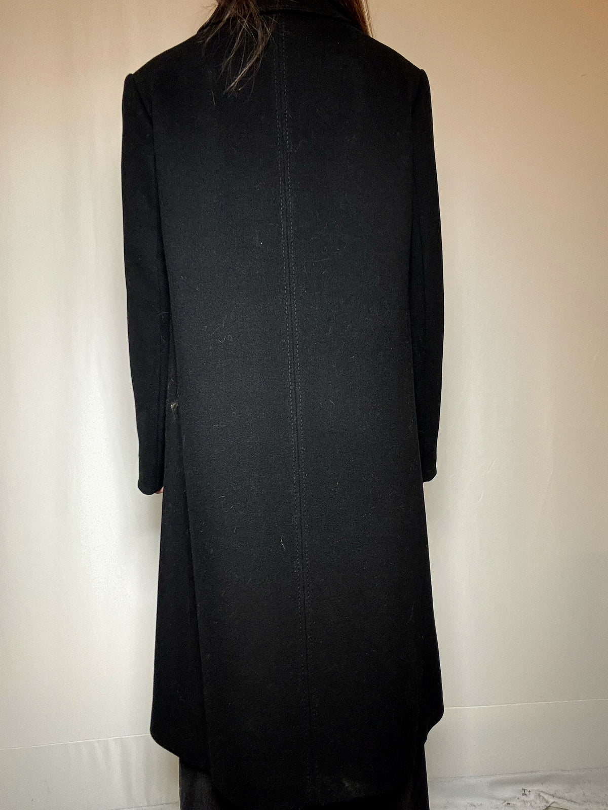 Manteau en laine noir avec détails M/L vintage