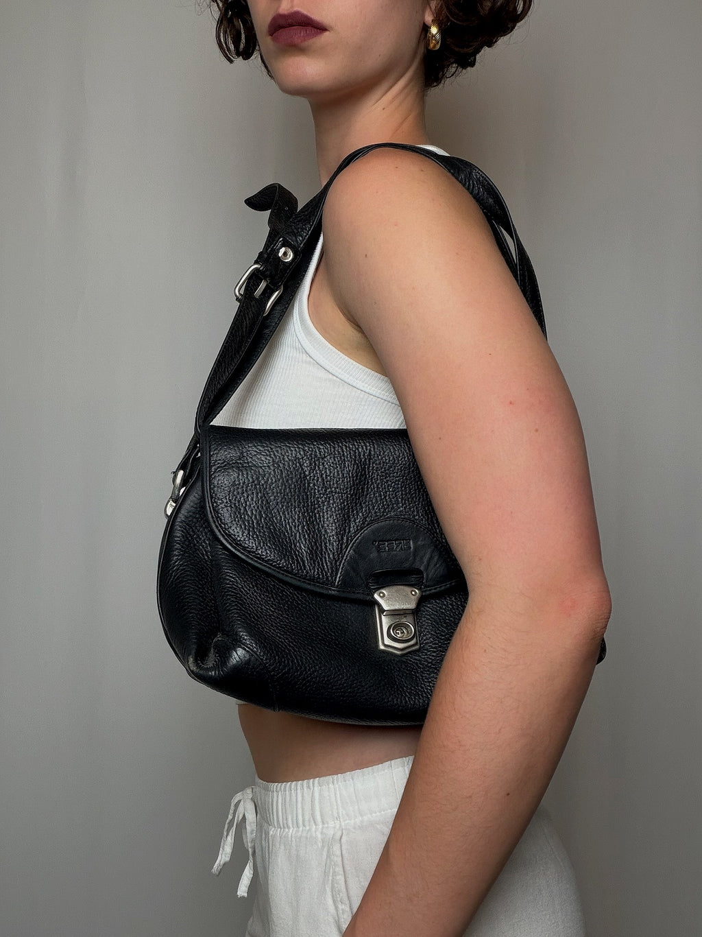 Sac en cuir à bandoulière noir vintage