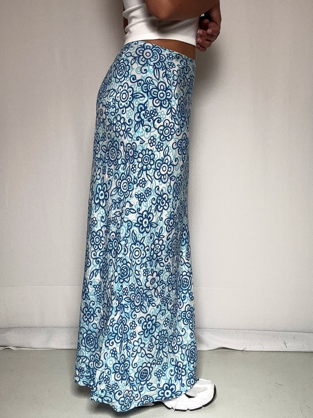 Langer Rock mit Vintage-Muster M