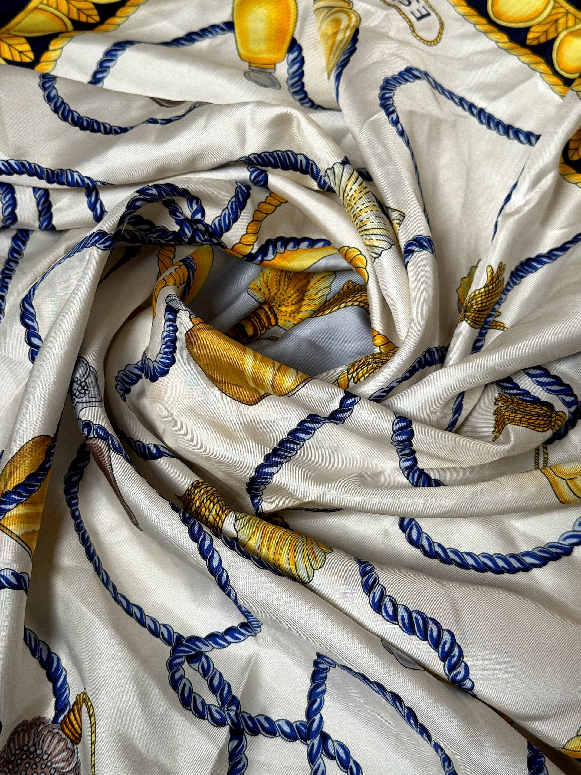 Foulard en soie vintage