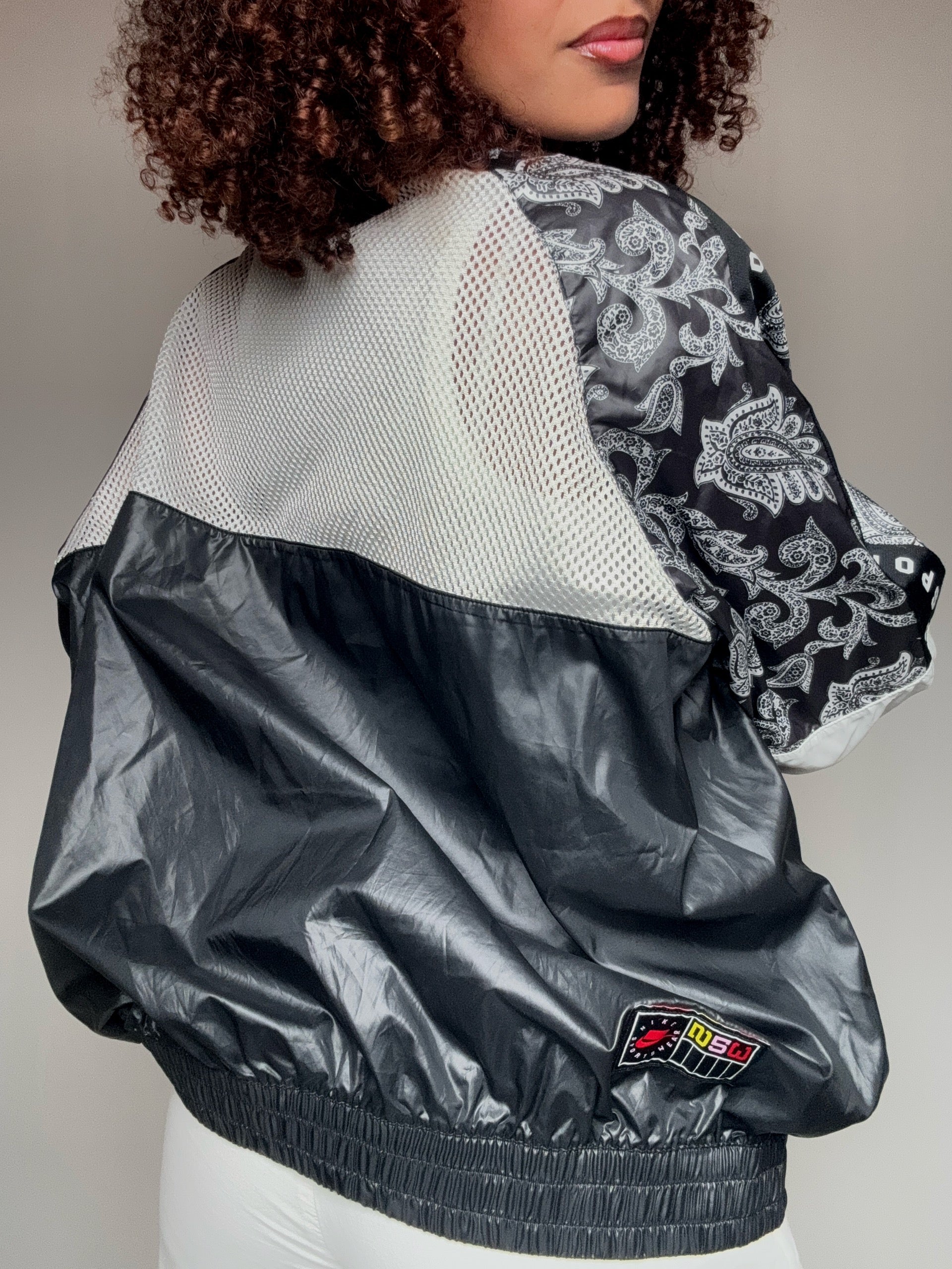 Nike vintage black and white windbreaker XL