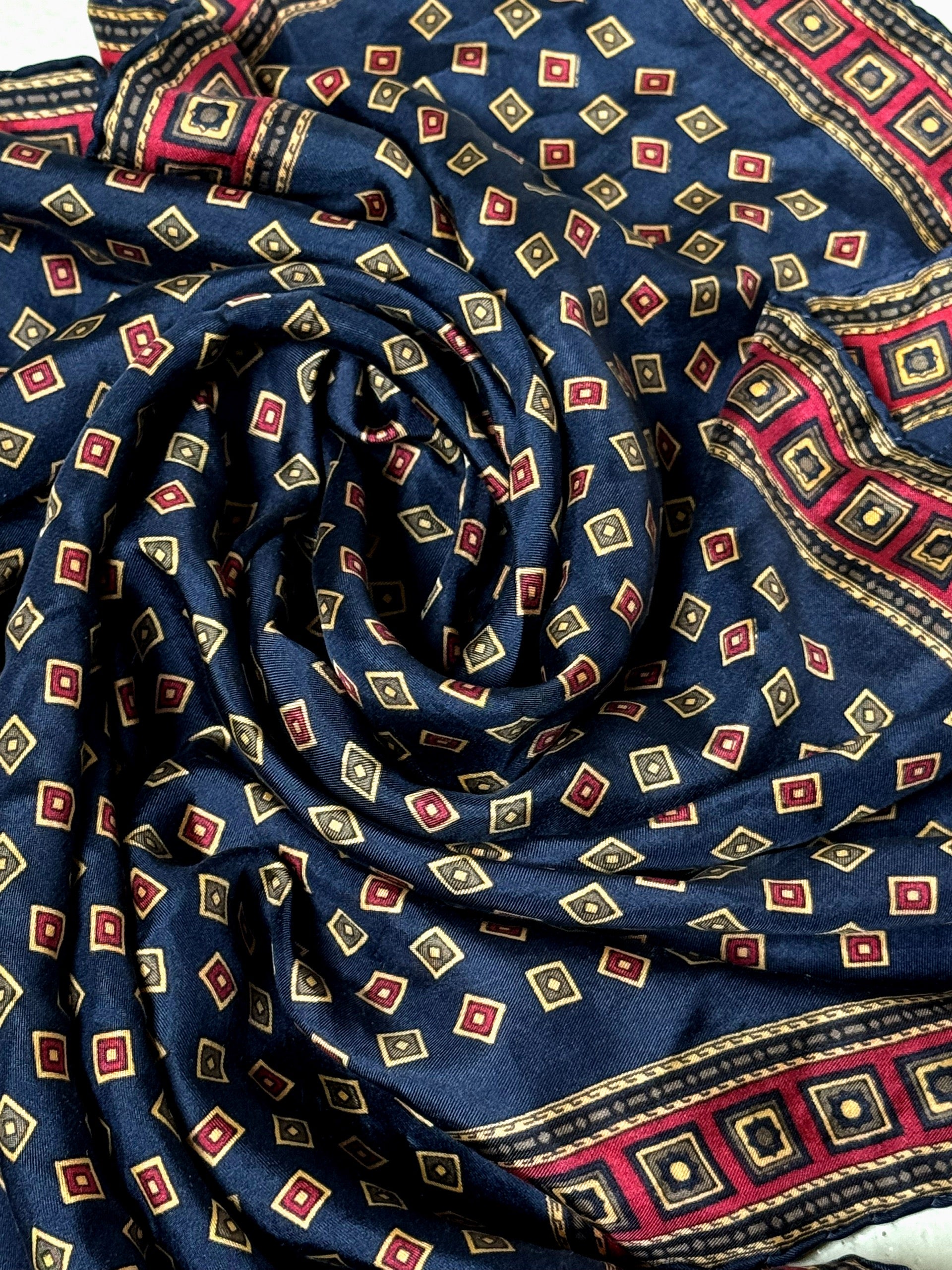 Foulard en soie vintage