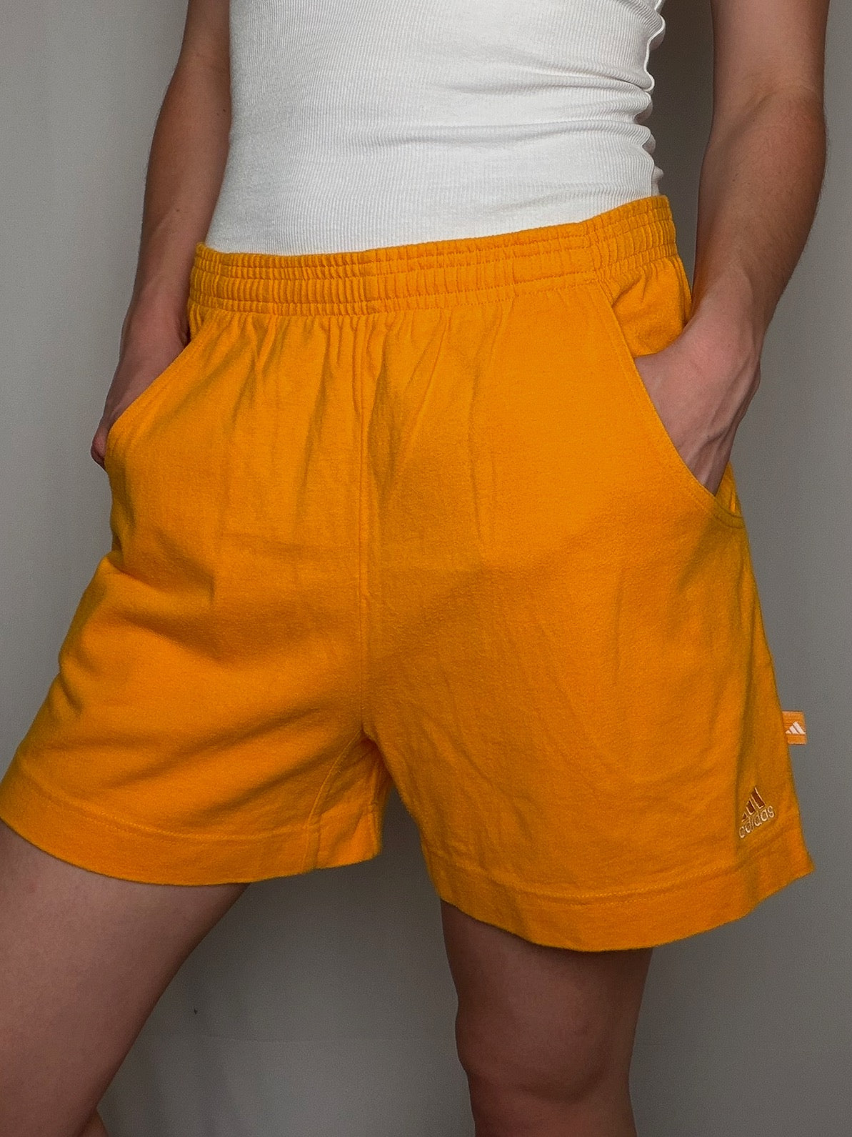 Short de sport orange Adidas L vintage