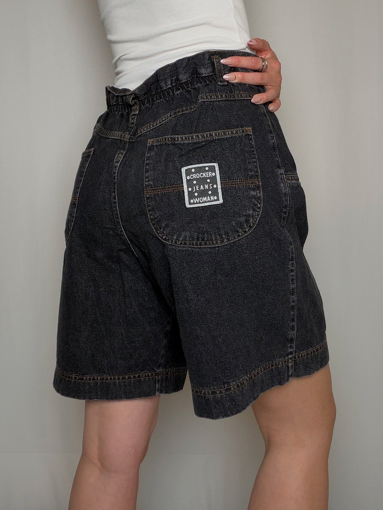 Short en denim noir avec élastique M vintage