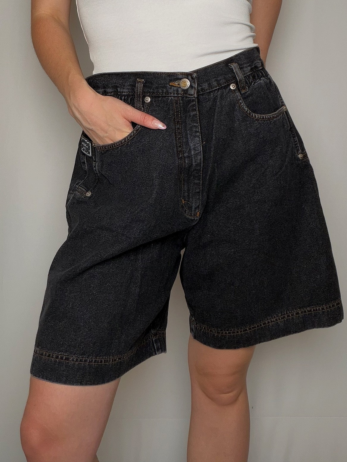 Short en denim noir avec élastique M vintage