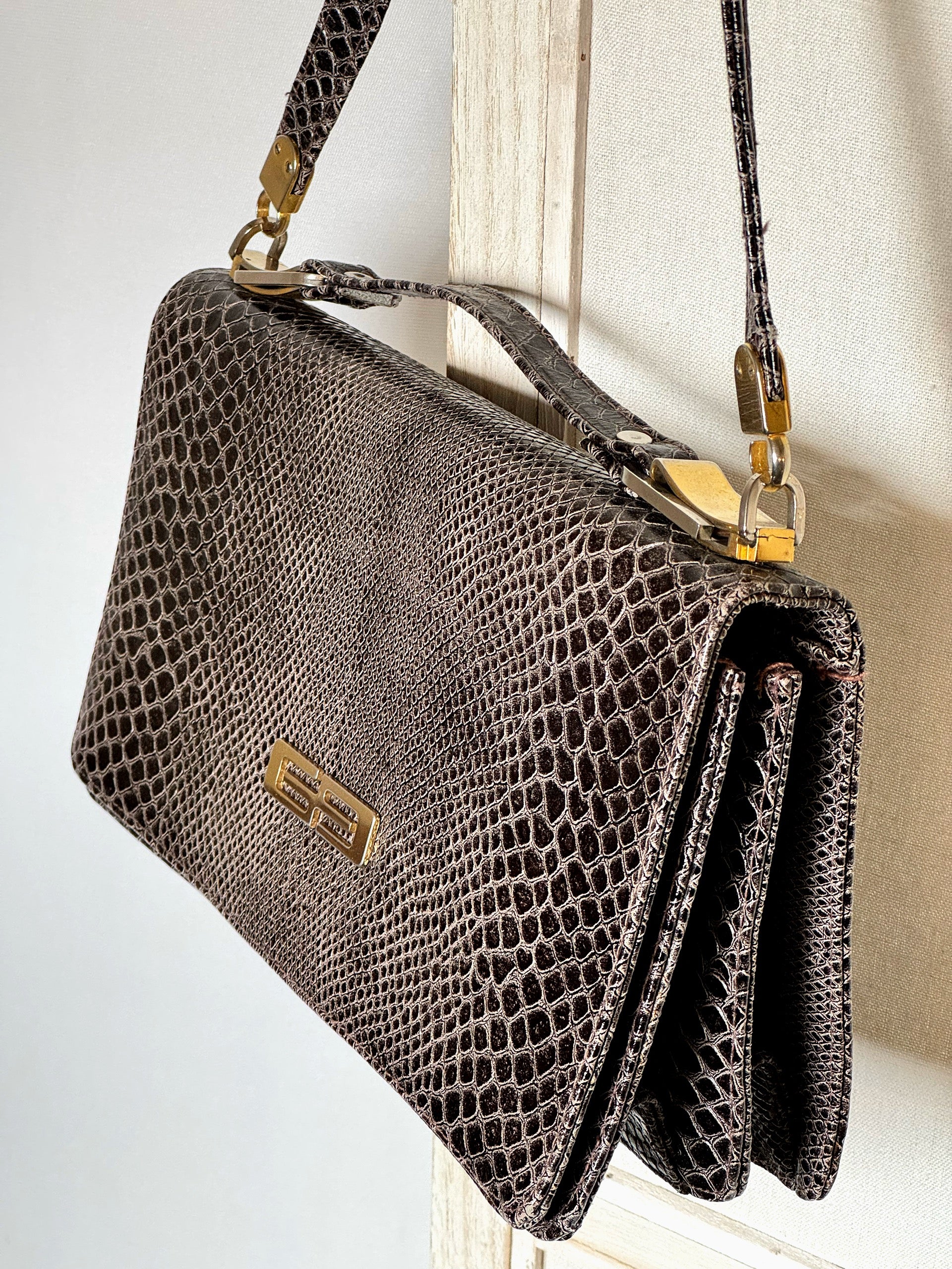 Vintage Tasche aus geprägtem Glattleder