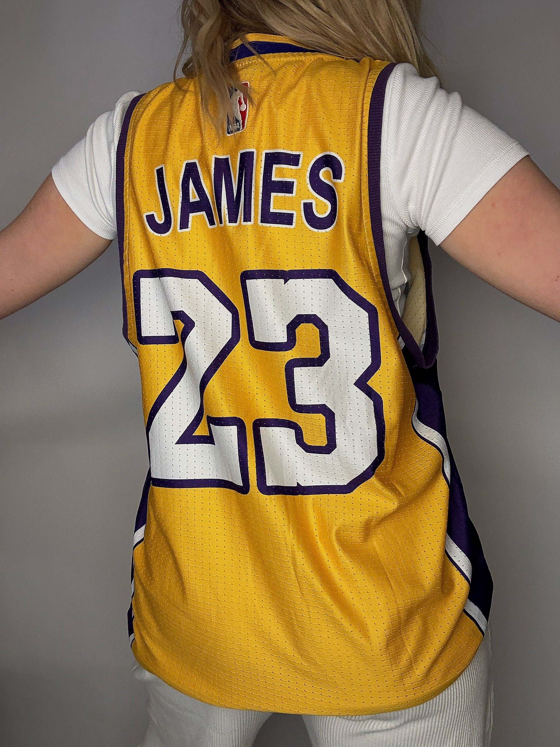 Gelbes NIKE x LAKERS Basketballtrikot S