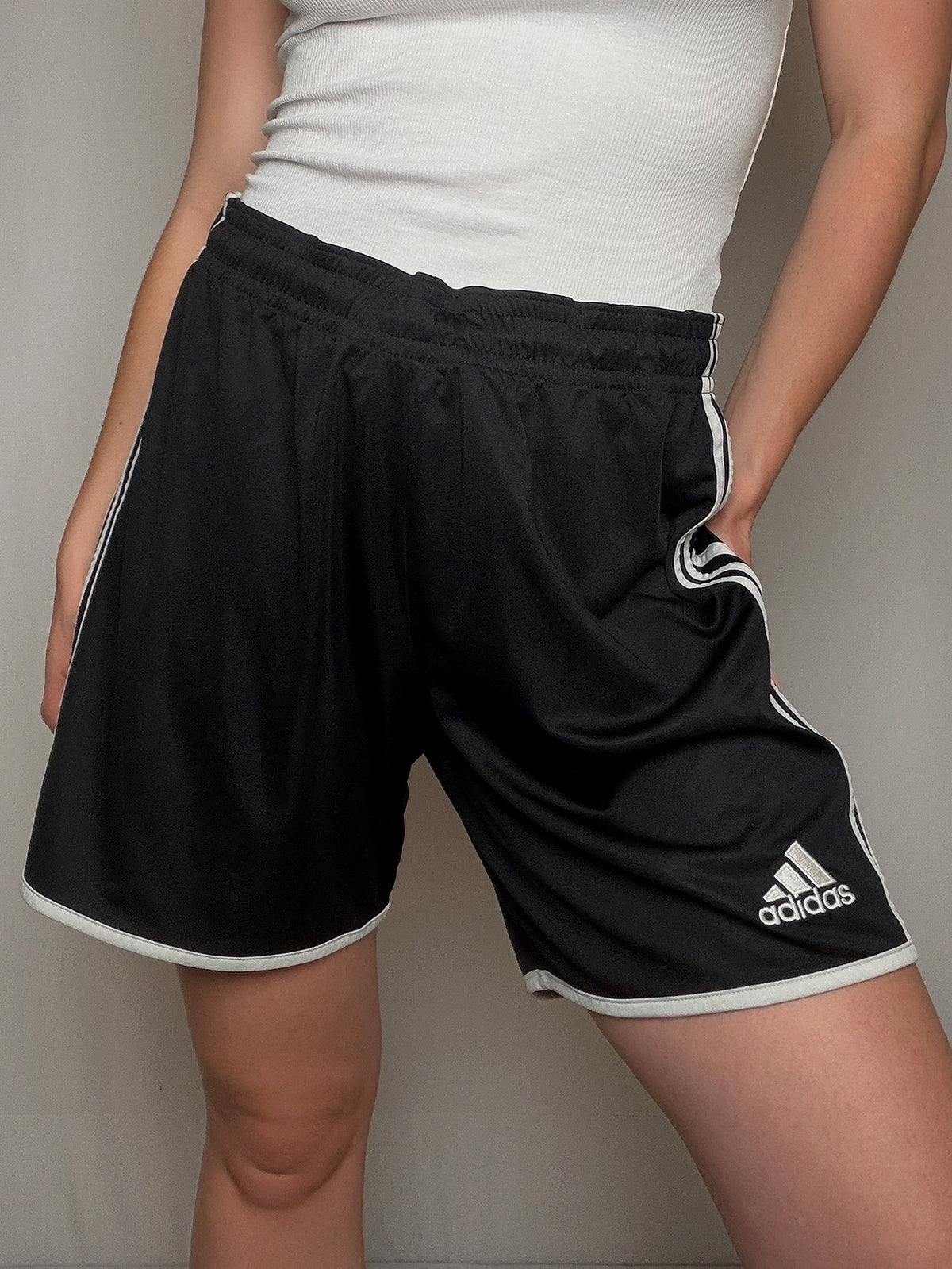 Short de sport noir Adidas L vintage