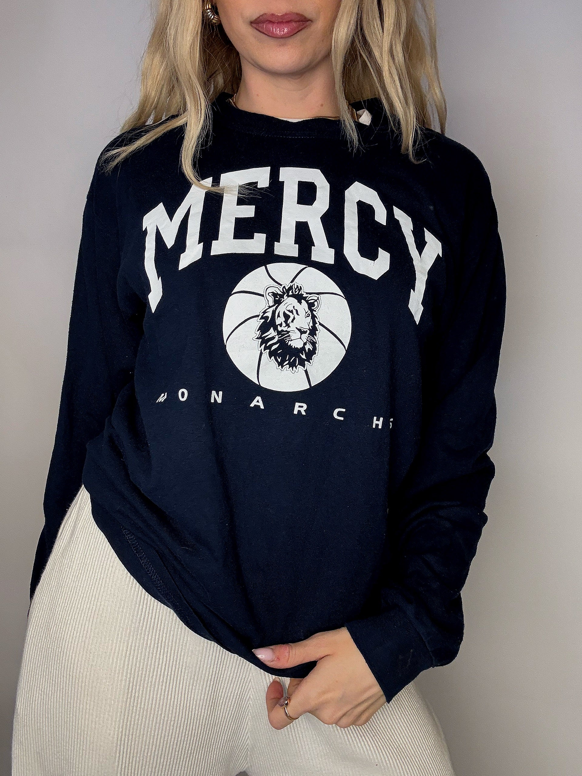 Tee shirt a manche longue marine GILDAN x MERCY MONARCHS M vintage