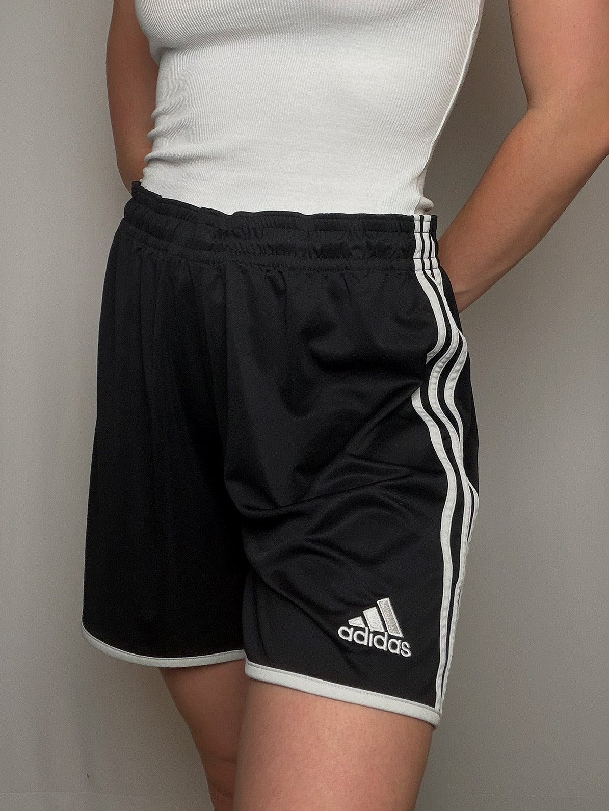 Short de sport noir Adidas L vintage