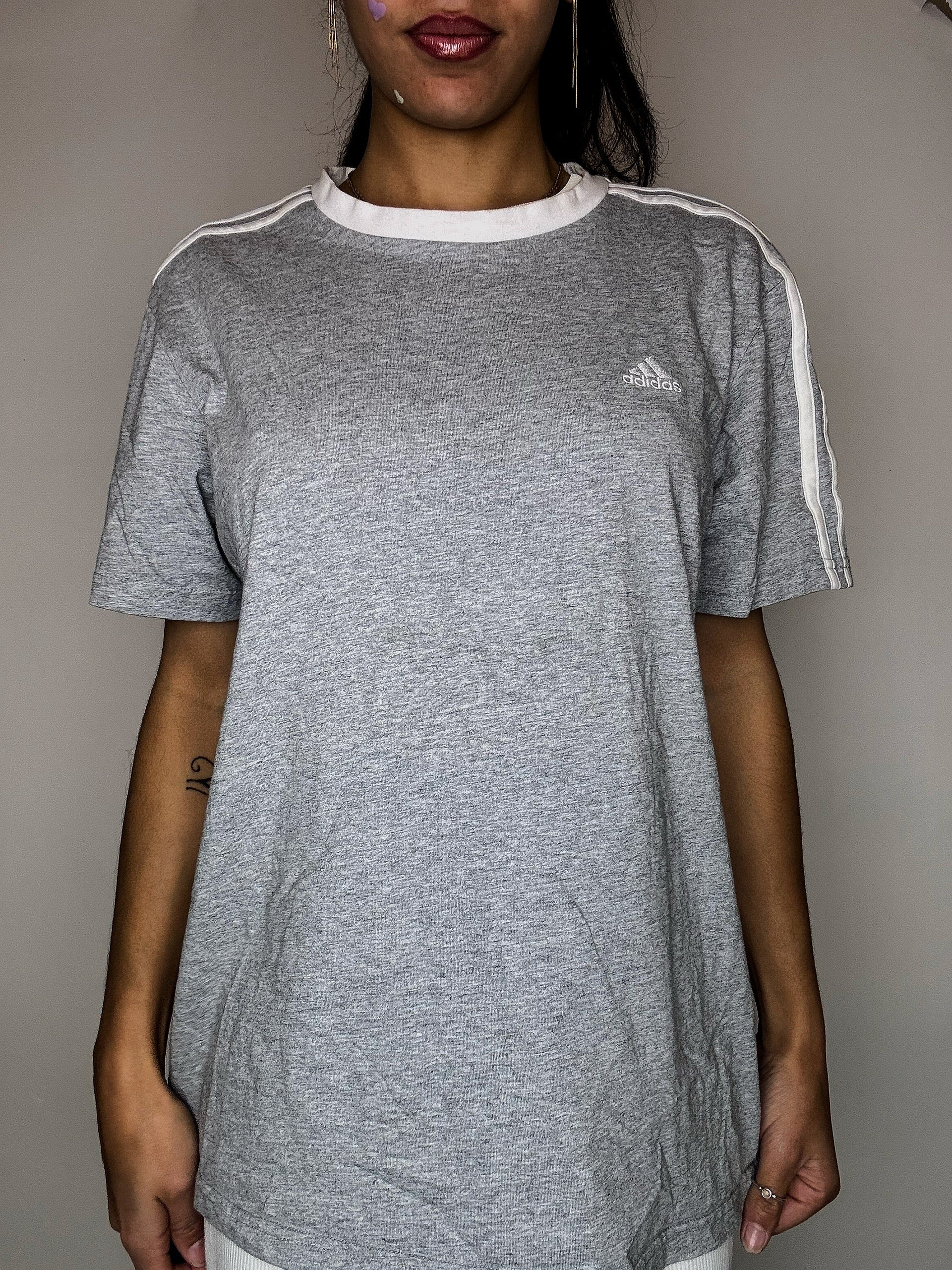 ADIDAS M Vintage graues T-Shirt