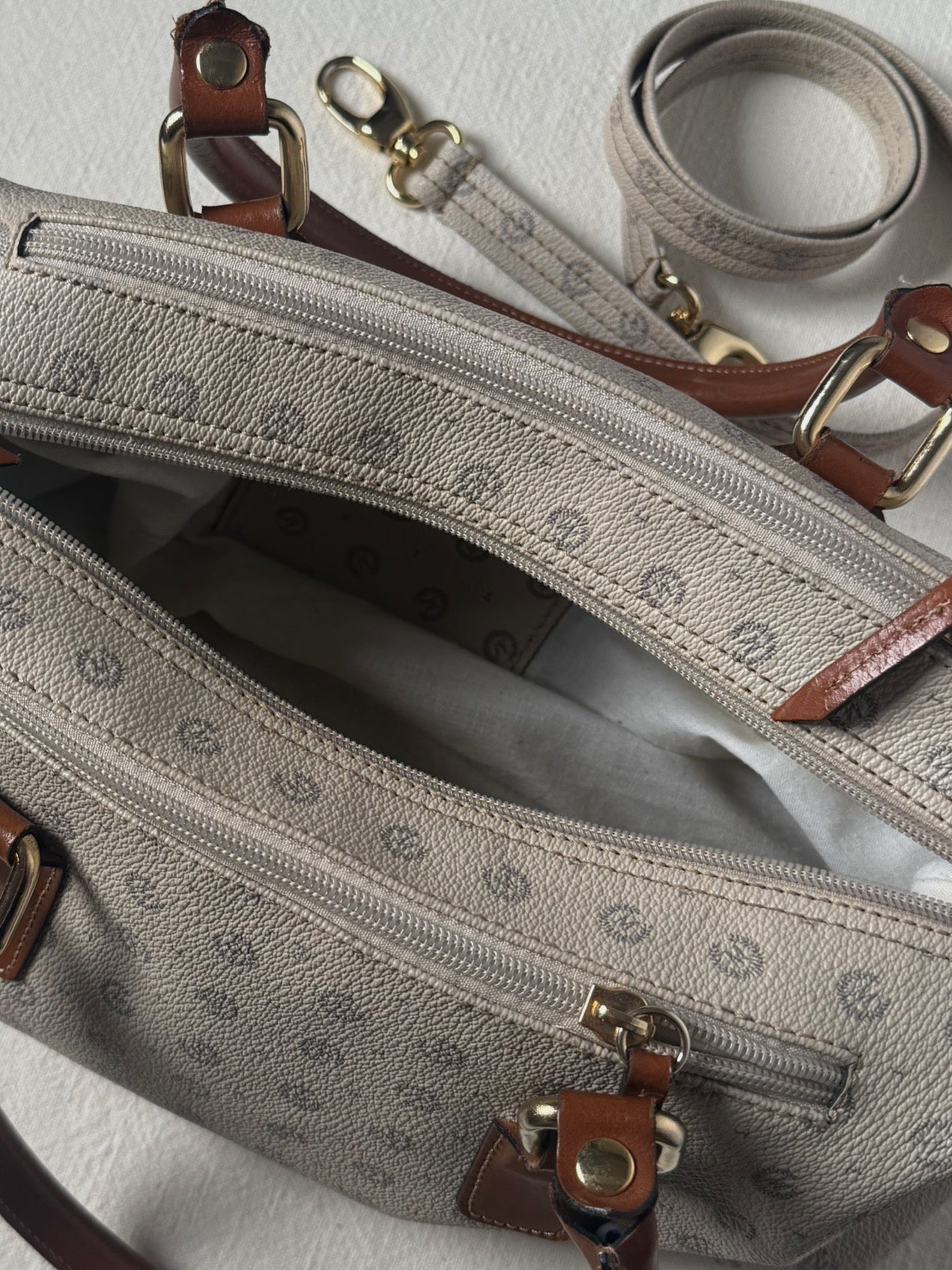 Sac à main en cuir imprimé crème vintage