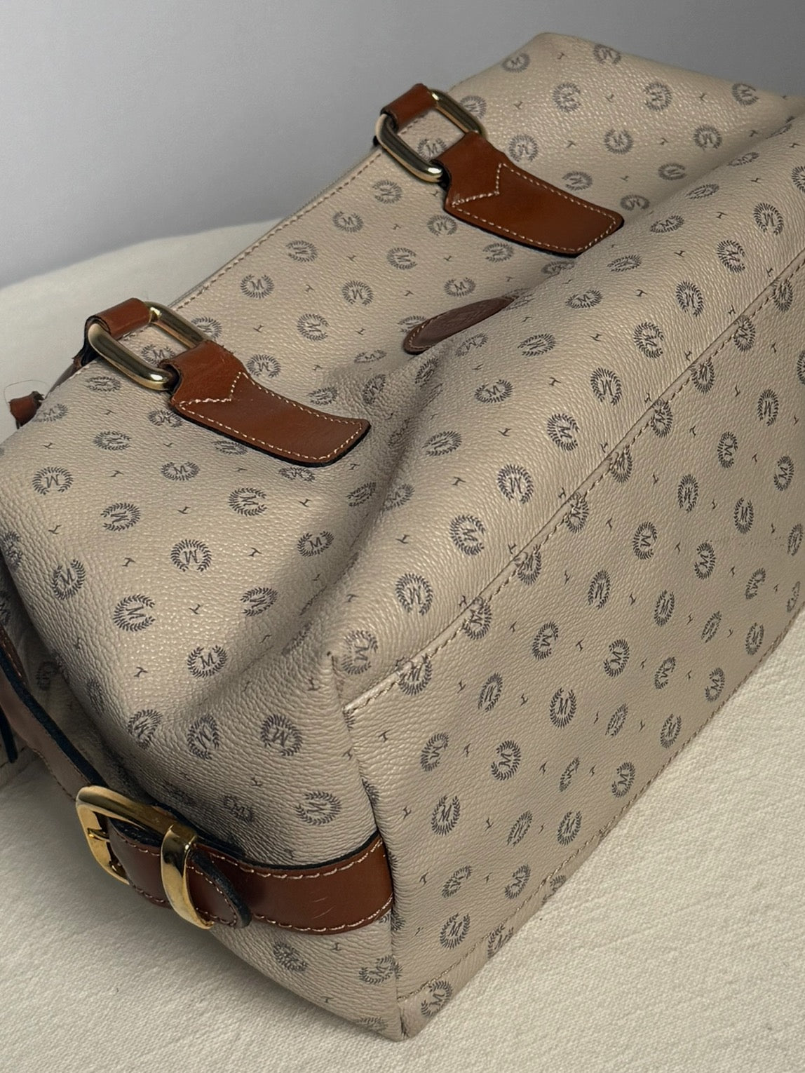 Sac à main en cuir imprimé crème vintage