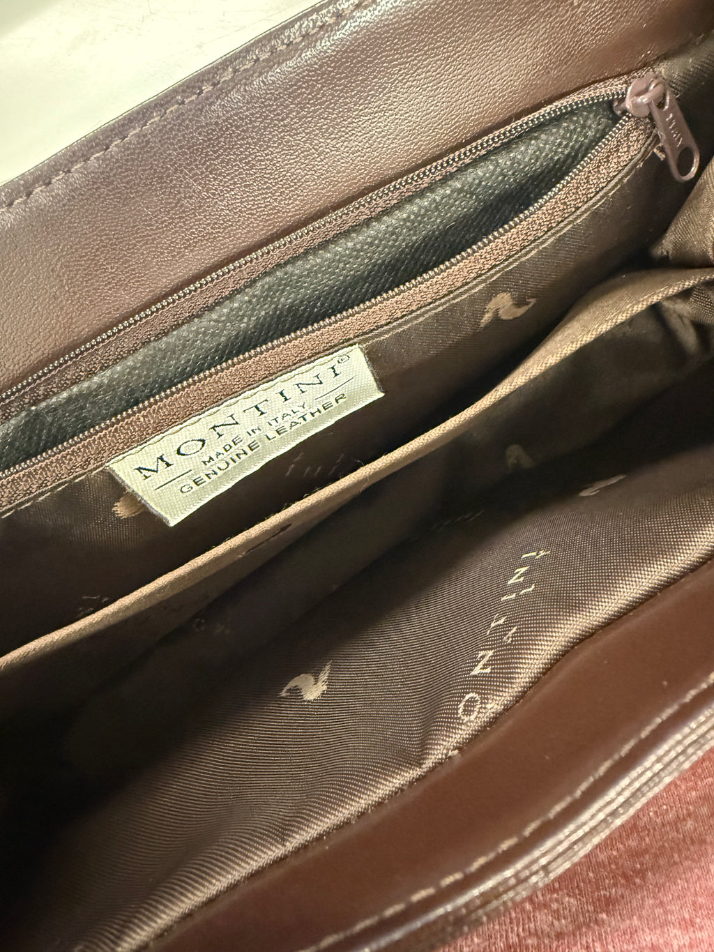 Vintage brown leather handbag