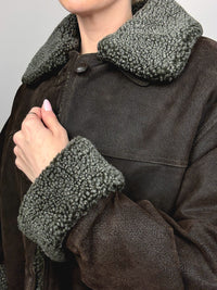 Vintage L/XL Distressed Leder brauner Pelzmantel