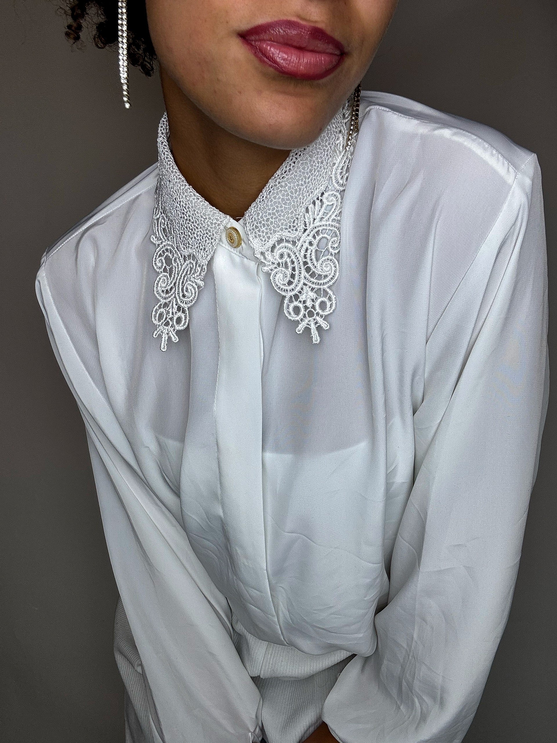 Chemise blanche avec col dentelle M/L vintage