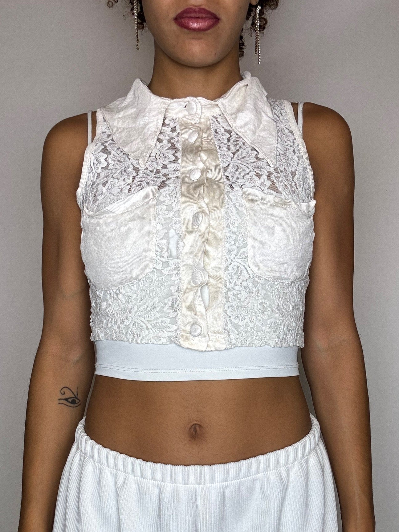 Vintage-Bluse aus weißer Spitze, Größe S