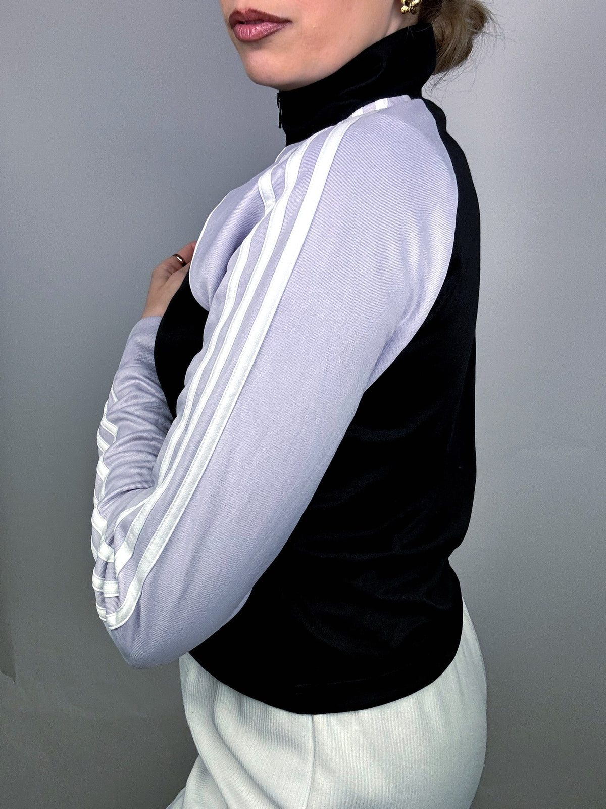 ADIDAS S/M Vintage Schwarze und lila Nylonjacke