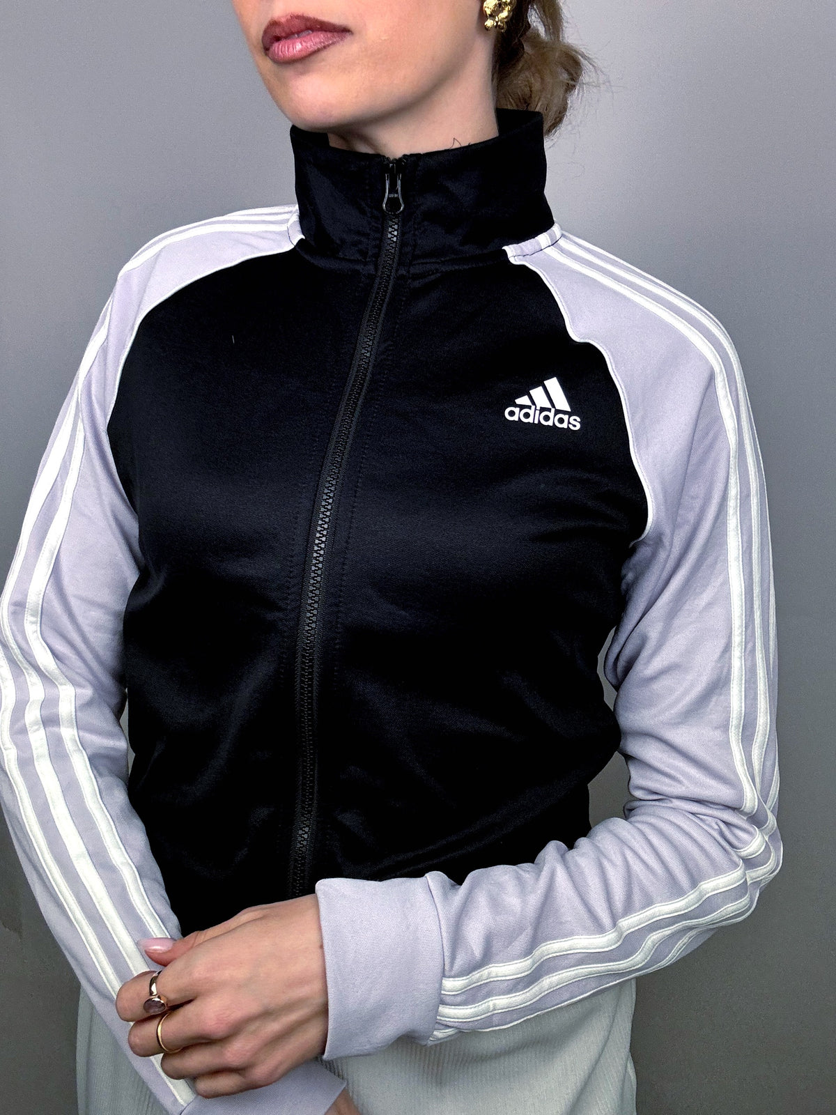 ADIDAS S/M Vintage Schwarze und lila Nylonjacke