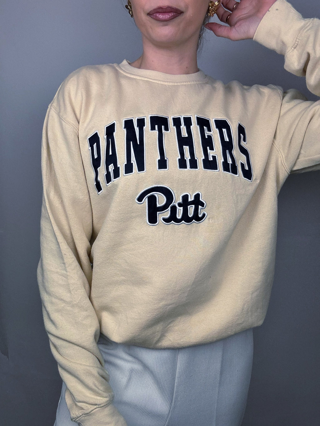Vintage M pale yellow crew neck sweatshirt
