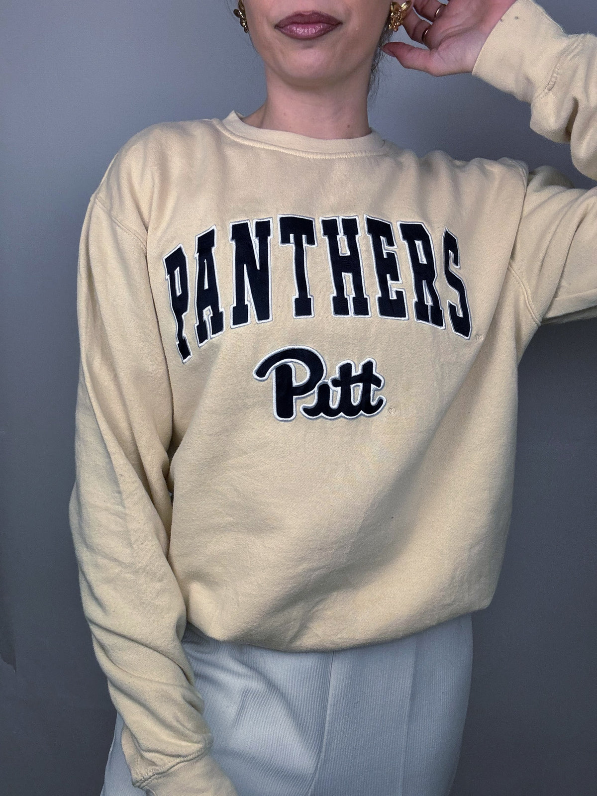 Vintage M pale yellow crew neck sweatshirt