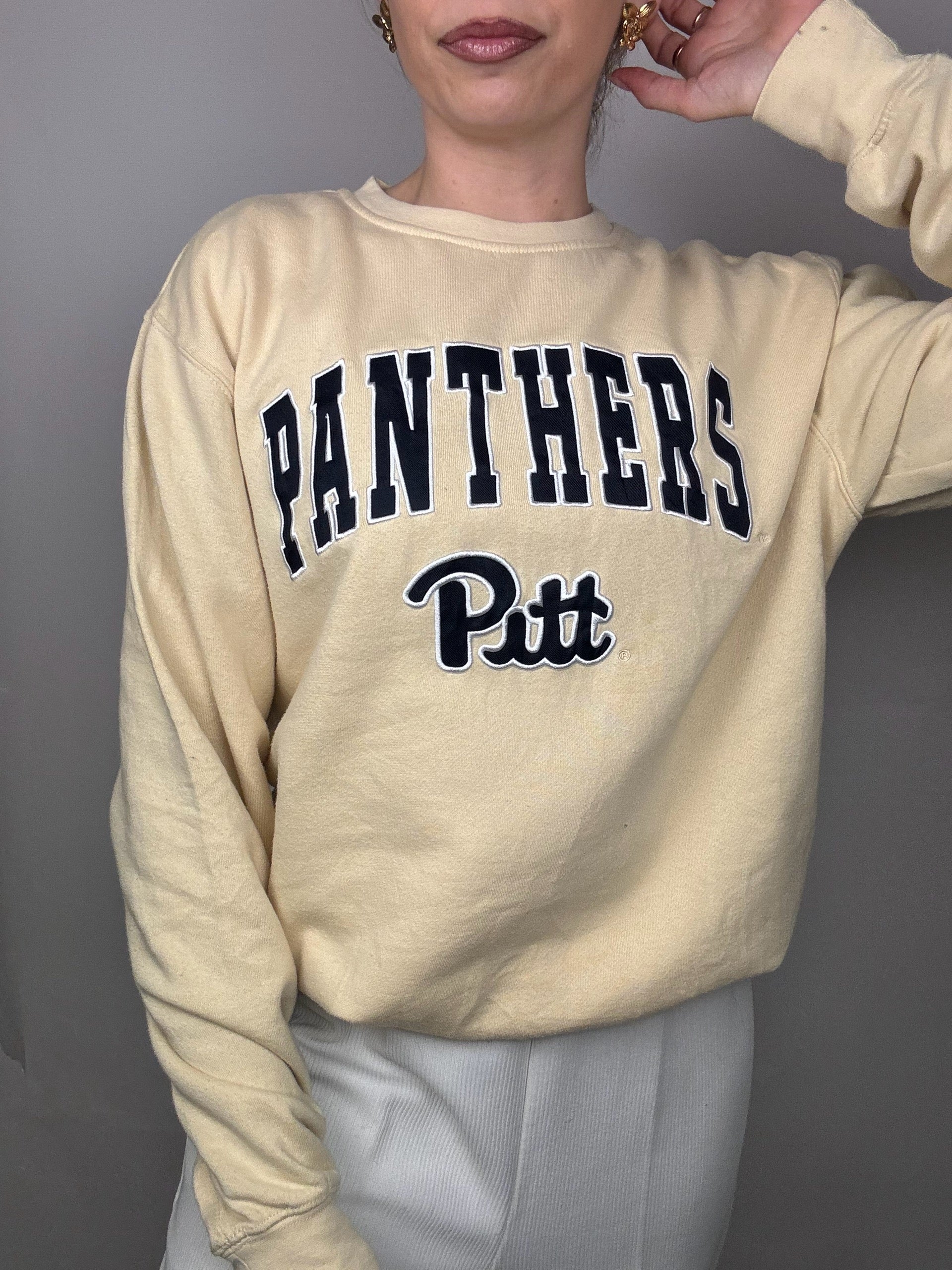 Vintage M pale yellow crew neck sweatshirt