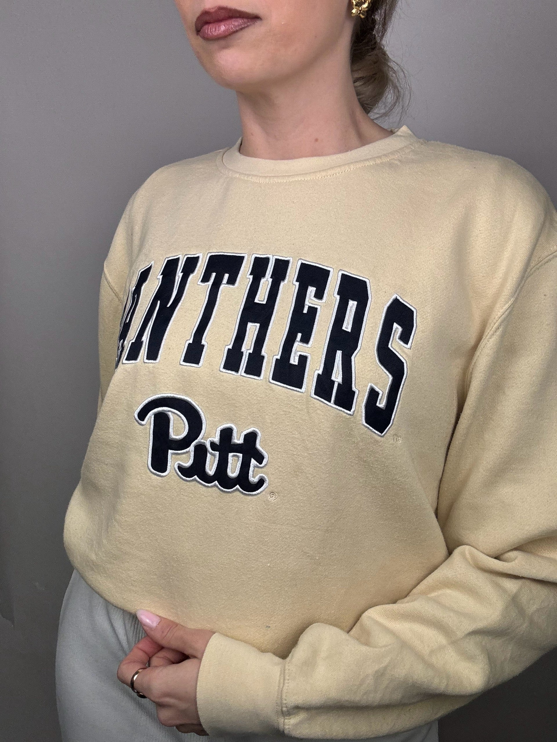 Vintage M pale yellow crew neck sweatshirt