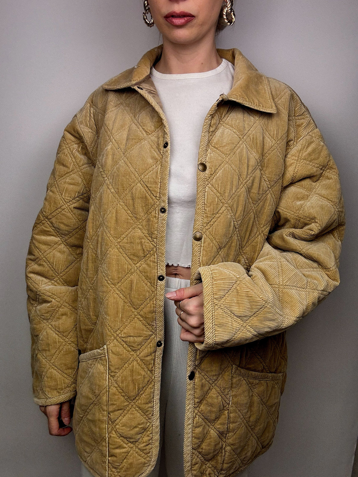 Beige Vintage-Steppjacke aus Cord