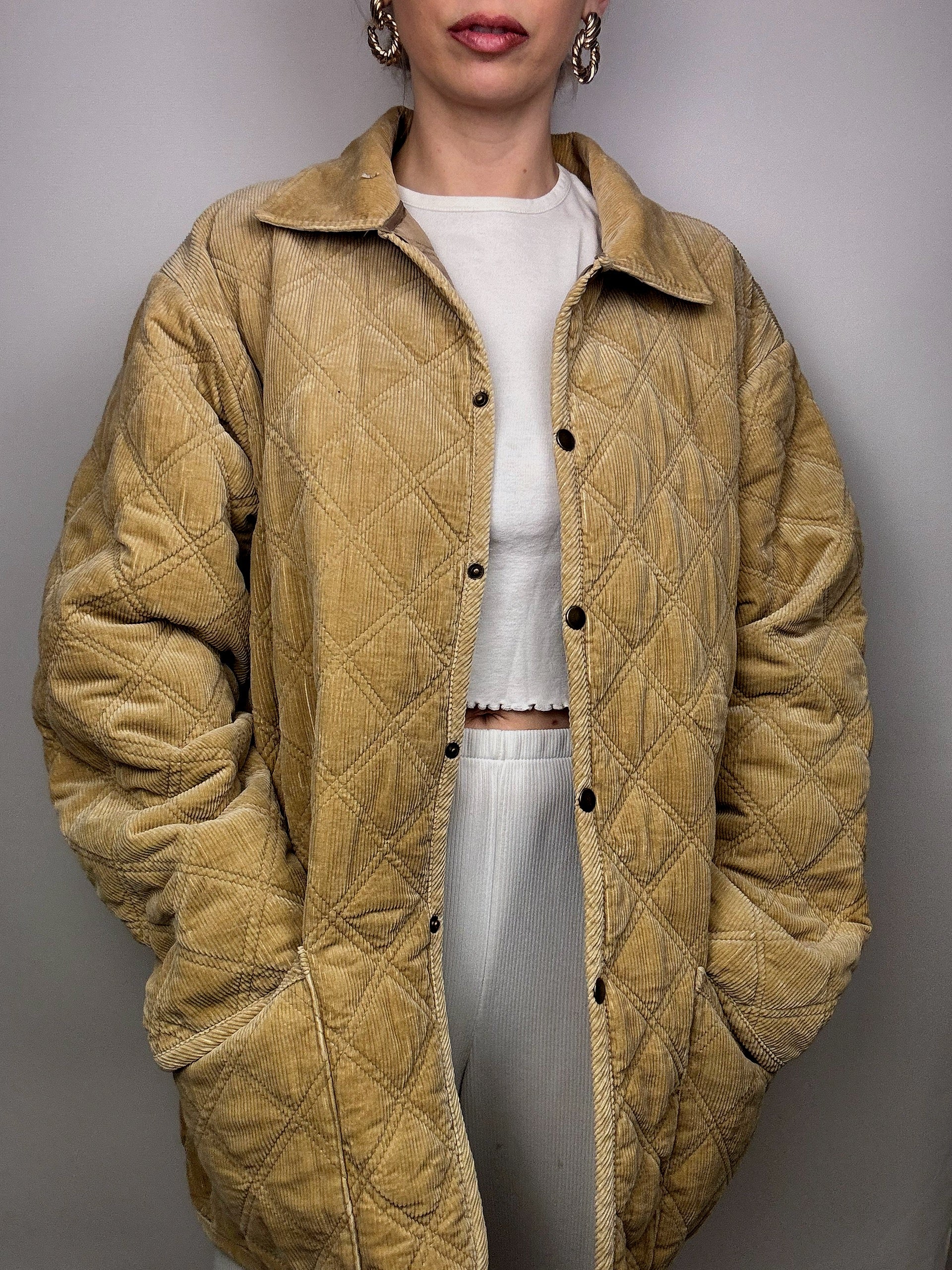 Beige Vintage-Steppjacke aus Cord