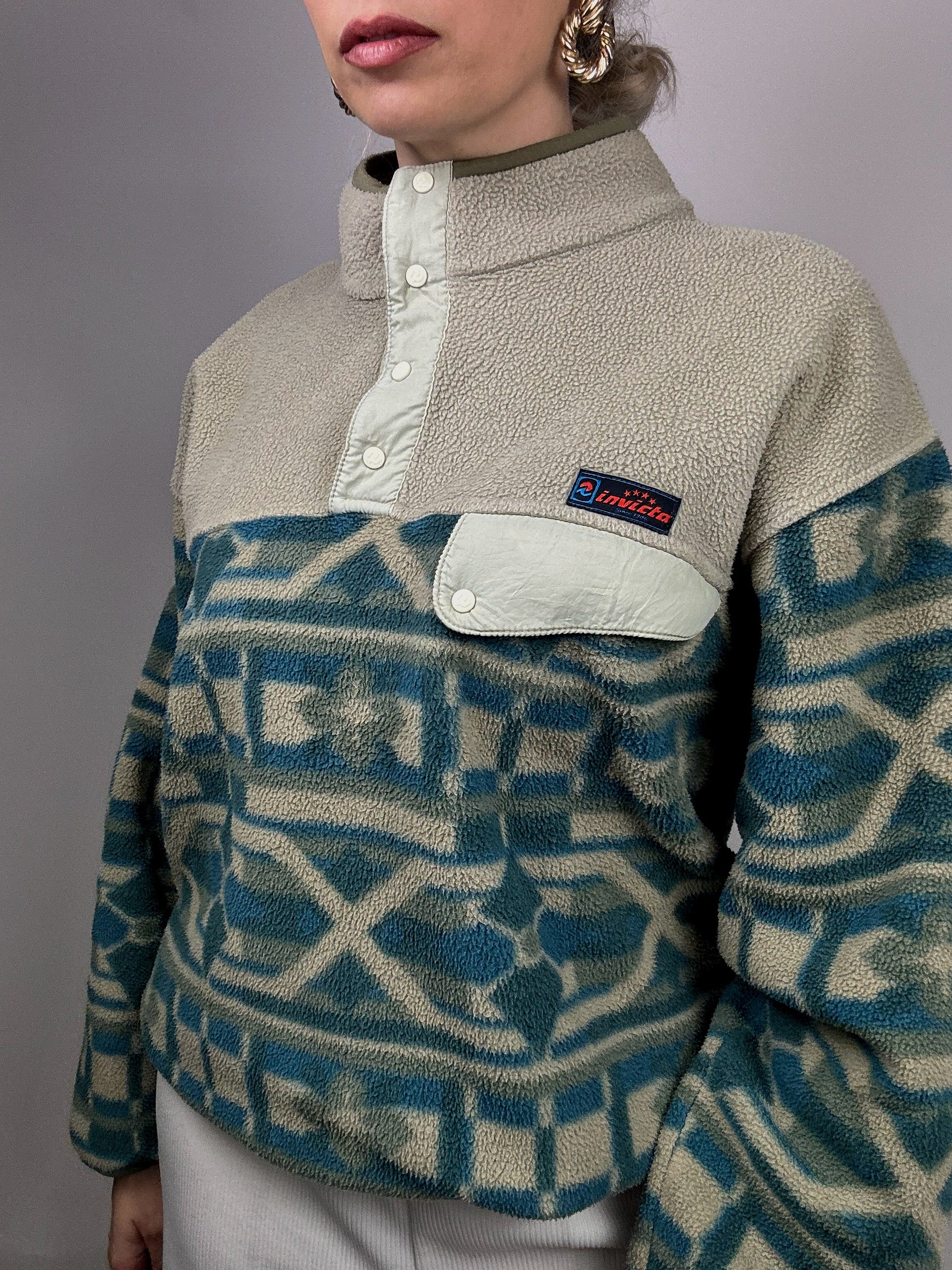 Thick vintage graphic fleece
