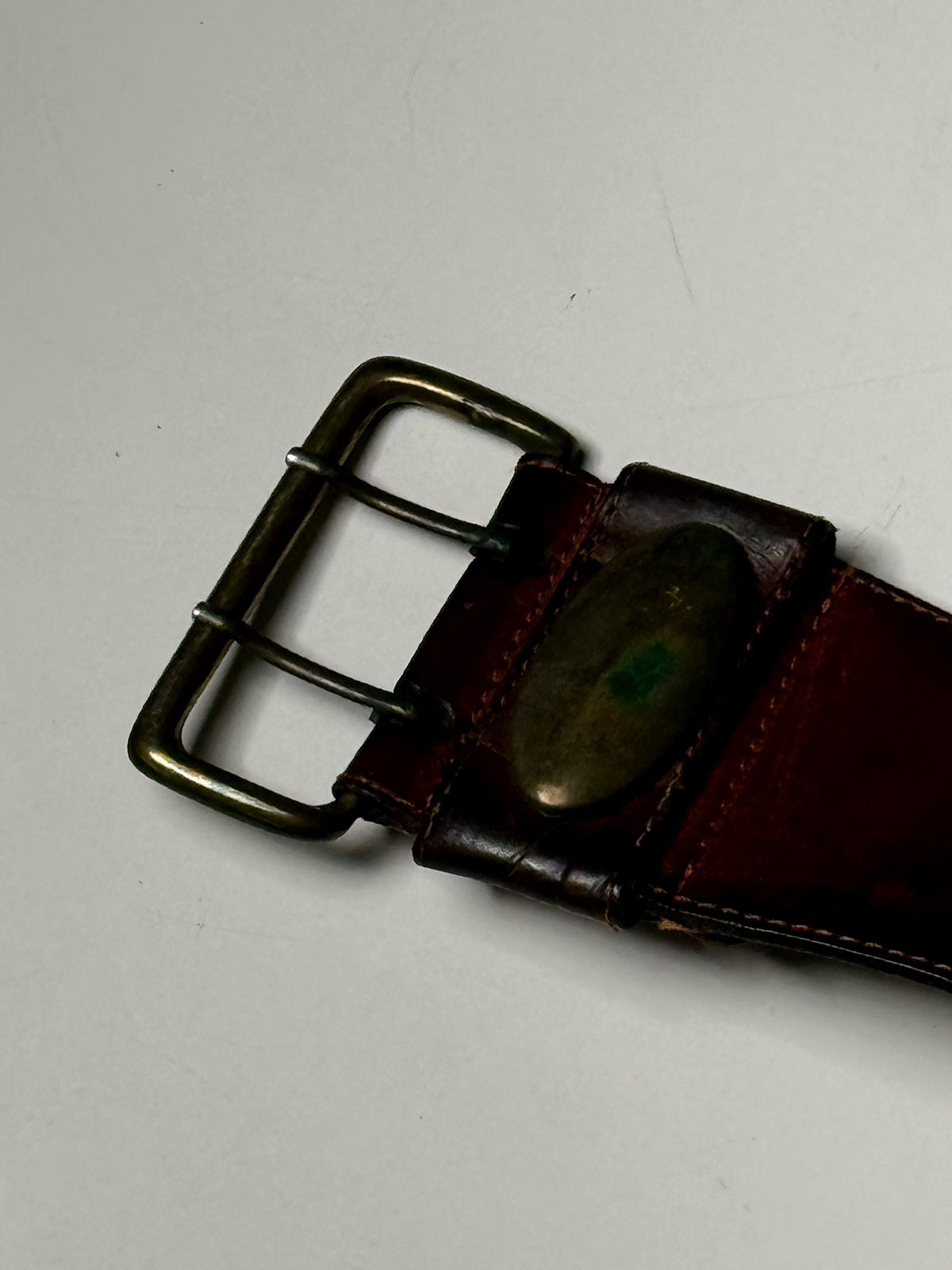 Ceinture en cuir embossé brun vintage