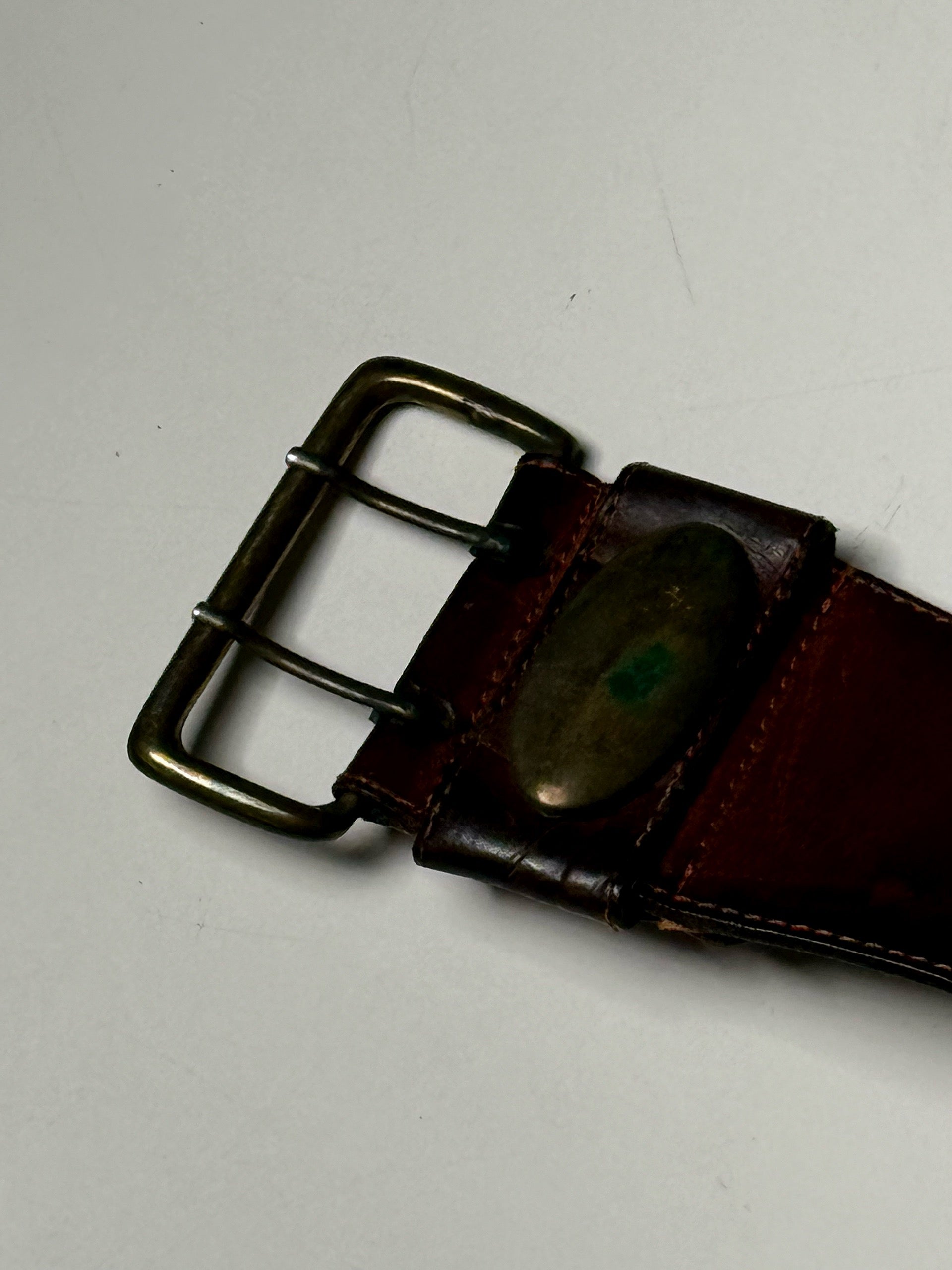 Ceinture en cuir embossé brun vintage