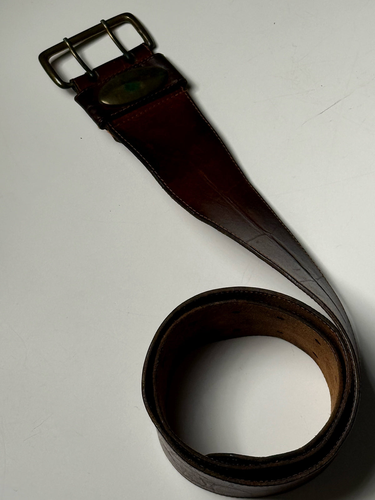 Ceinture en cuir embossé brun vintage