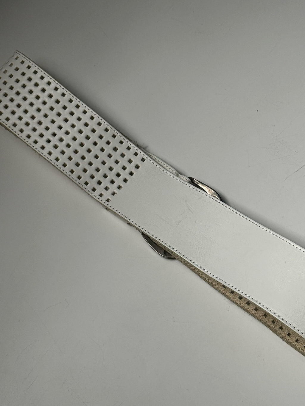 Ceinture en cuir blanc vintage