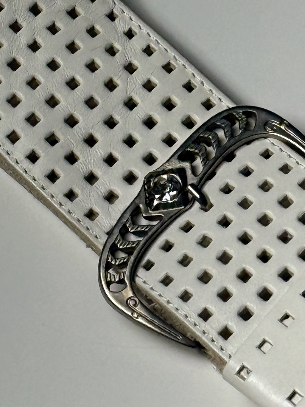 Ceinture en cuir blanc vintage