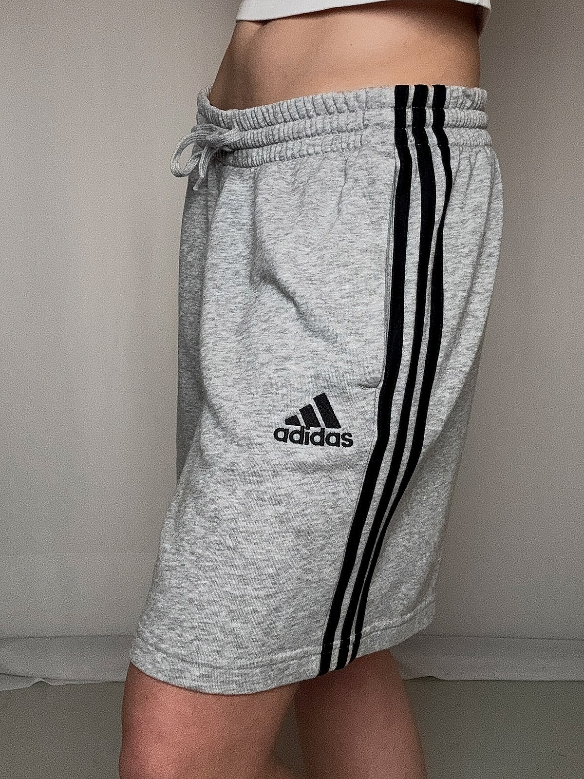 Short de sport gris adidas L vintage