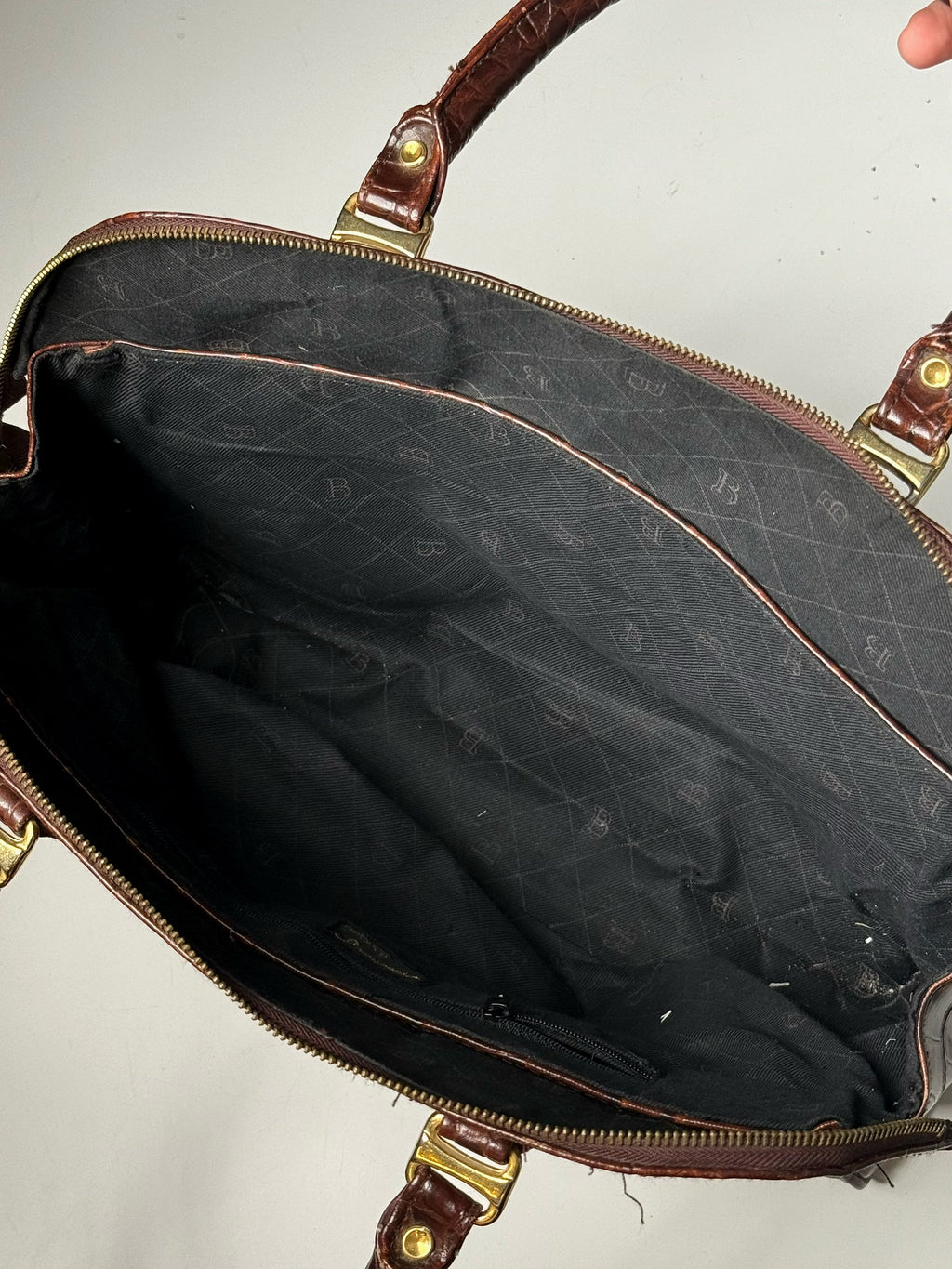Große Vintage-Ledertasche mit Prägung