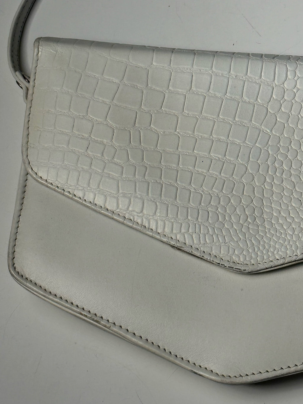 Petit sac blanc vintage