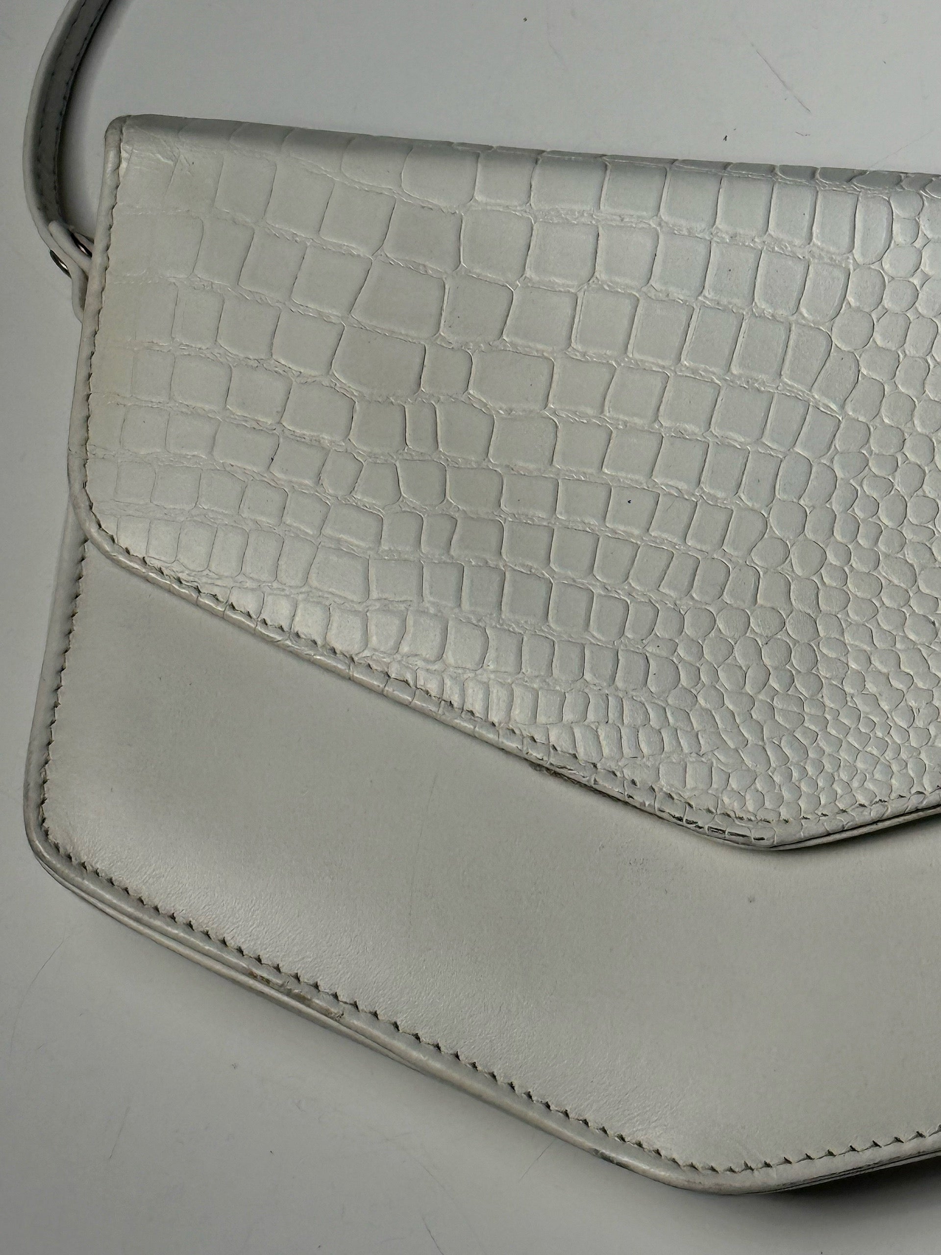 Petit sac blanc vintage