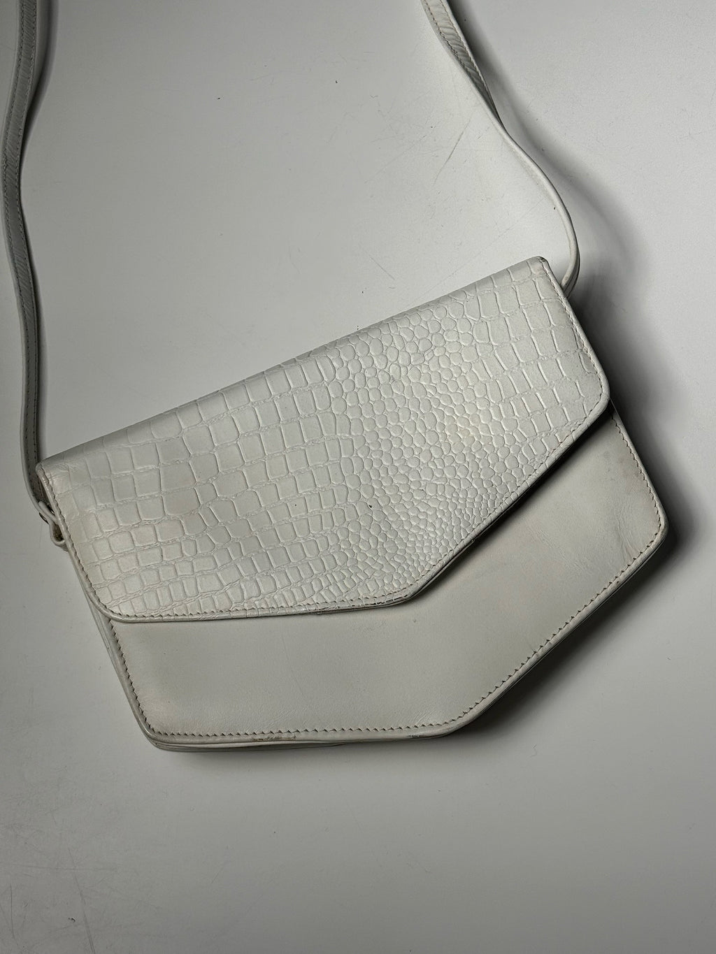 Petit sac blanc vintage