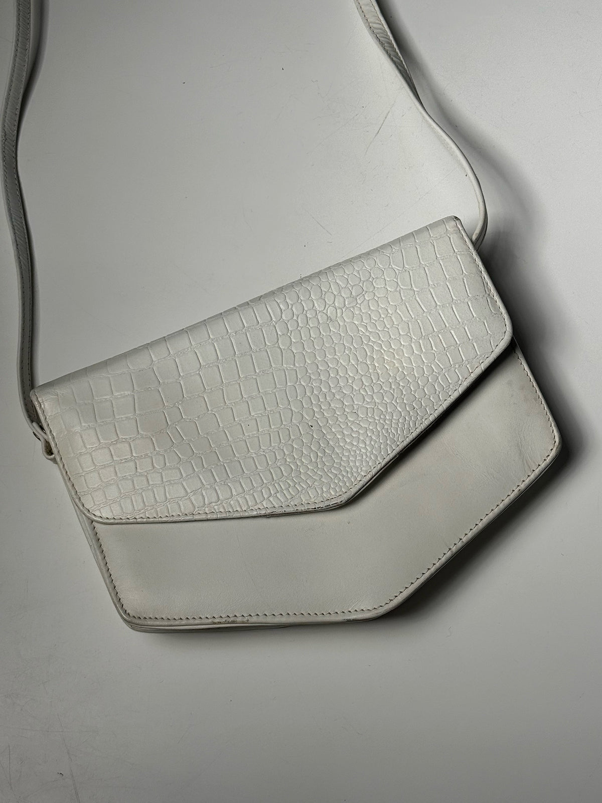 Petit sac blanc vintage
