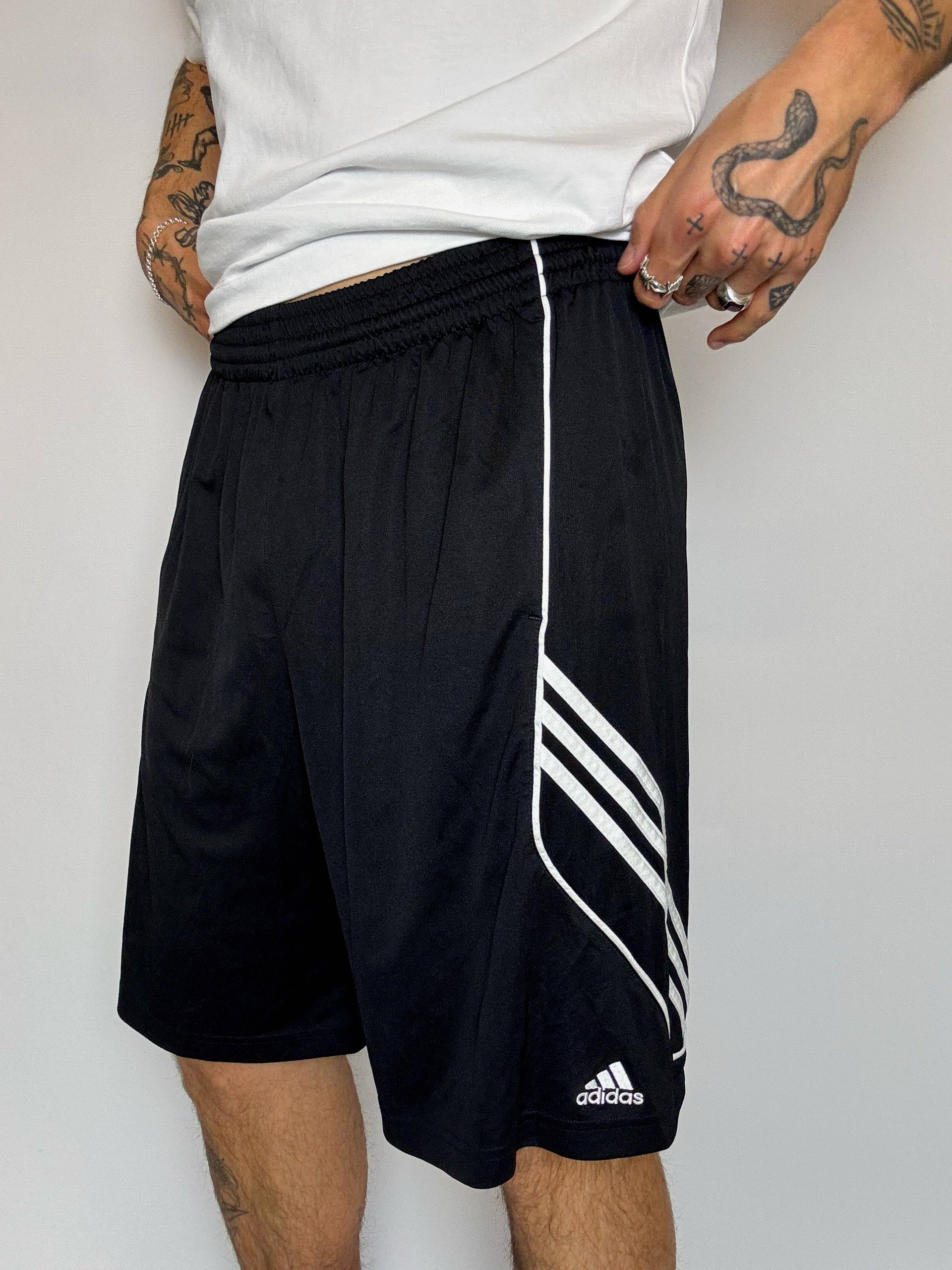 Short de sport noir ADIDAS L vintage
