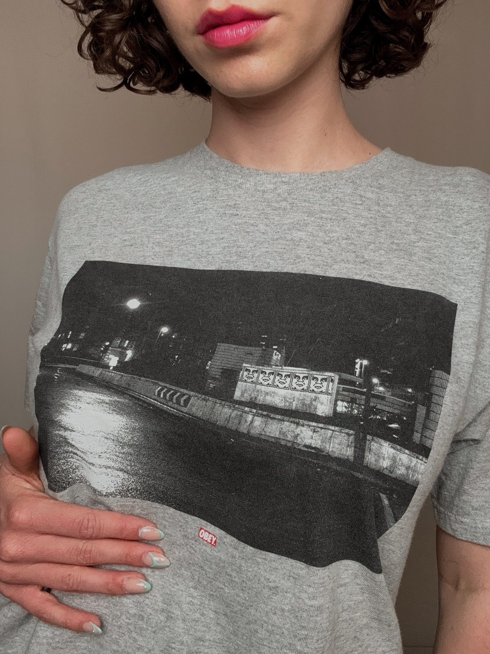 Obey gray vintage T-shirt M