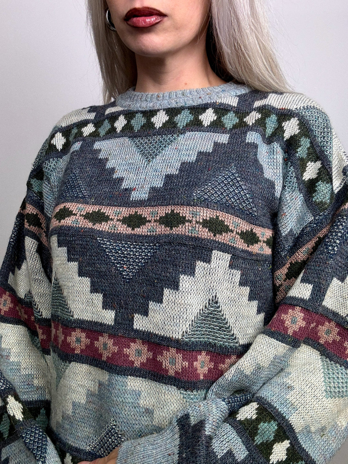 Blue vintage patterned knit sweater