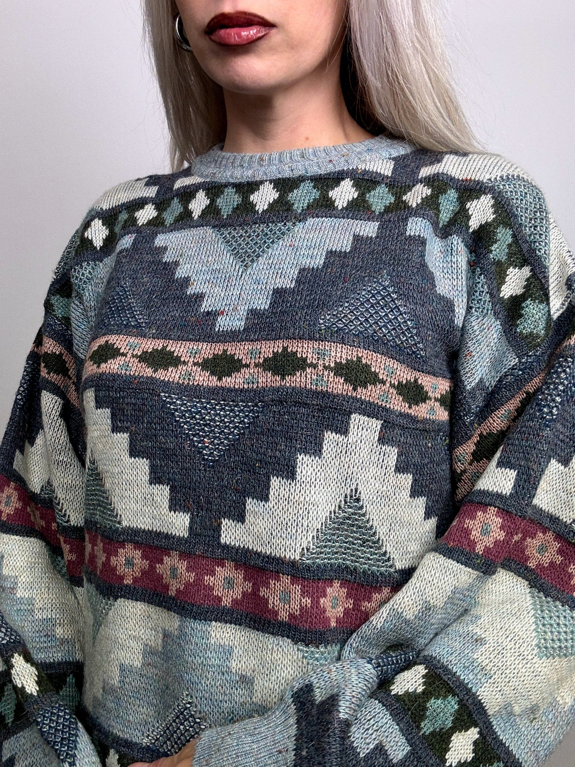 Blue vintage patterned knit sweater