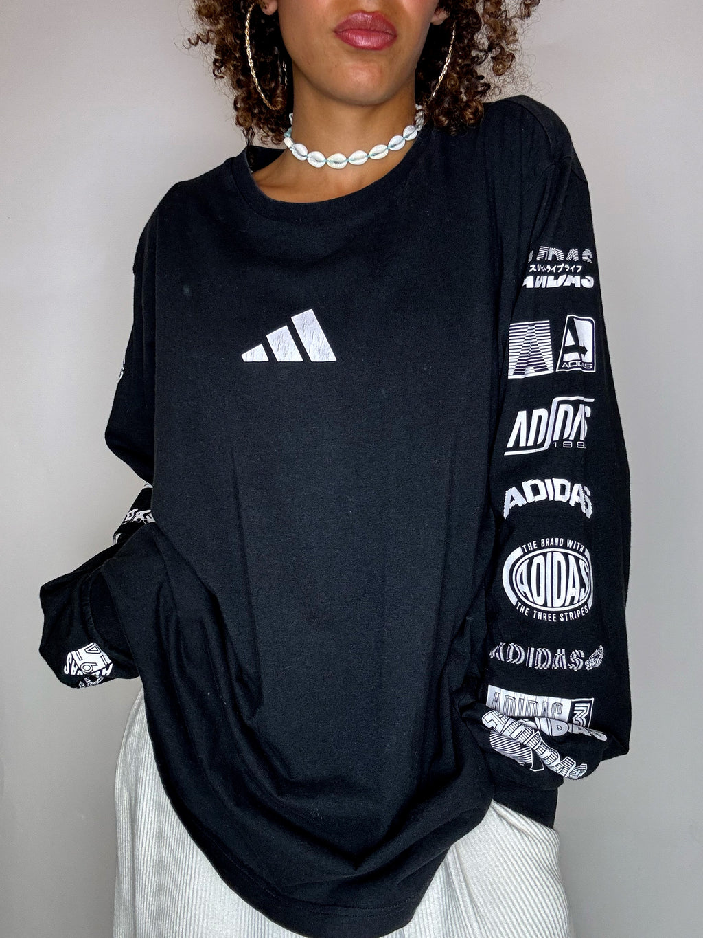 ADIDAS L vintage black long sleeve t-shirt