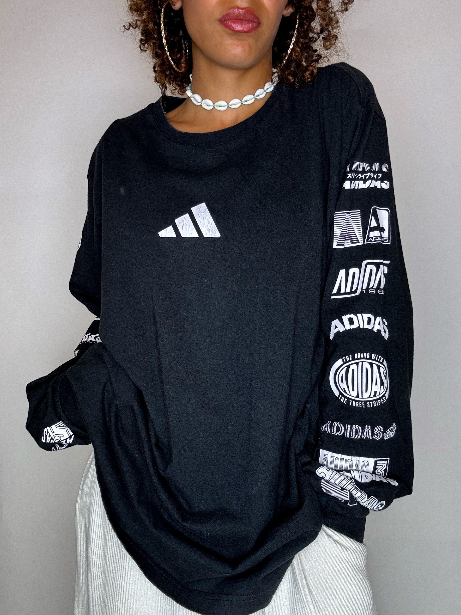 ADIDAS L vintage black long sleeve t-shirt