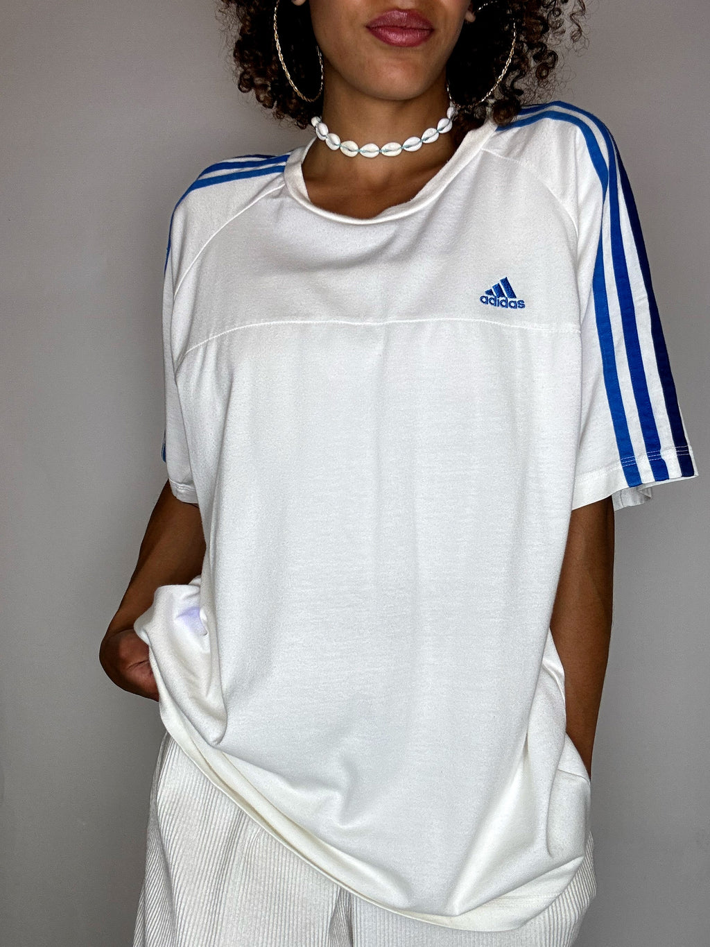 ADIDAS L vintage grey white T-shirt
