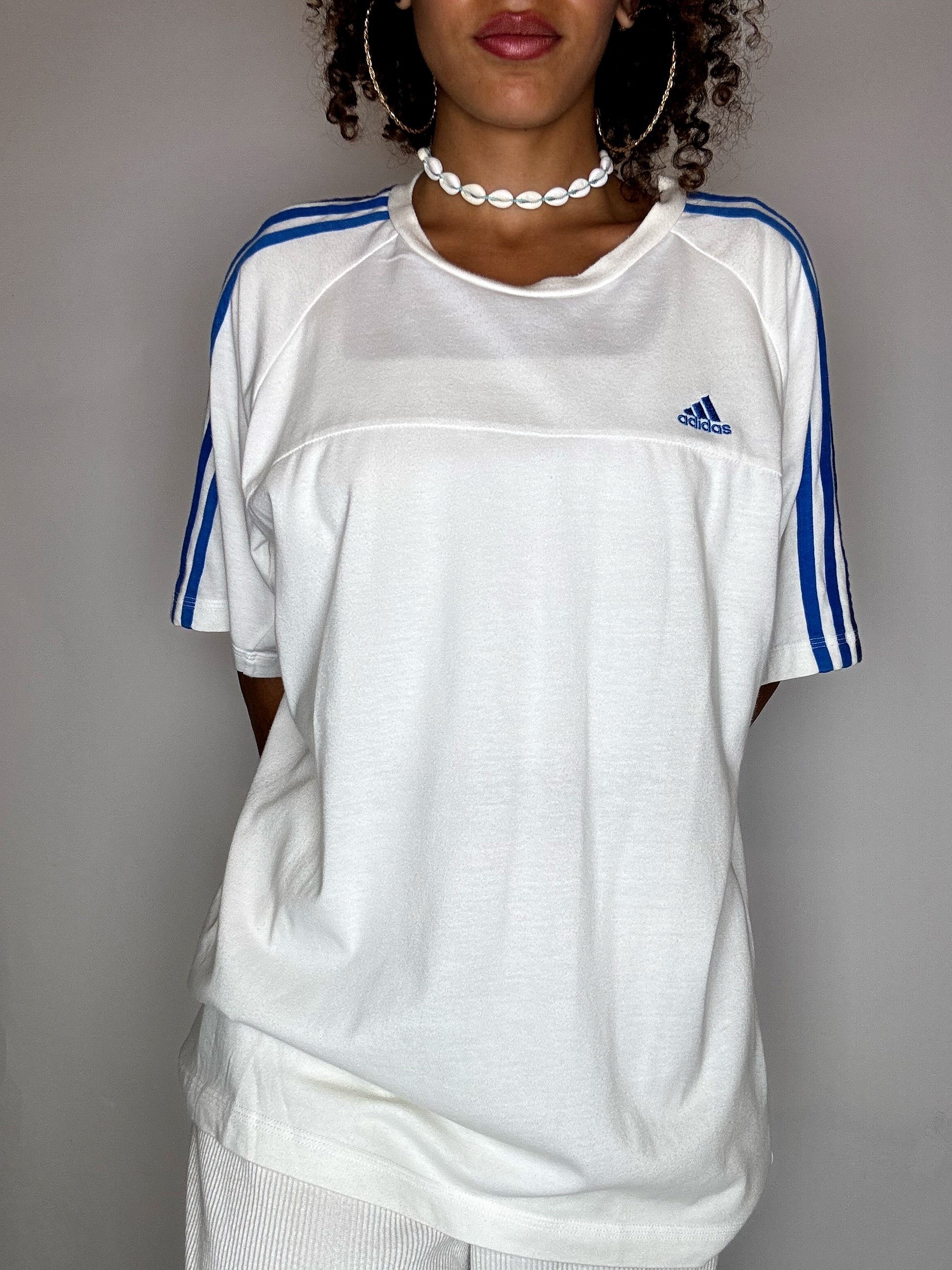 ADIDAS L vintage grey white T-shirt